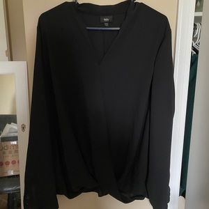 Black long sleeve v neck